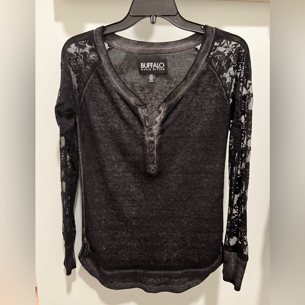 Buffalo David Bitton long lace sleeves size small